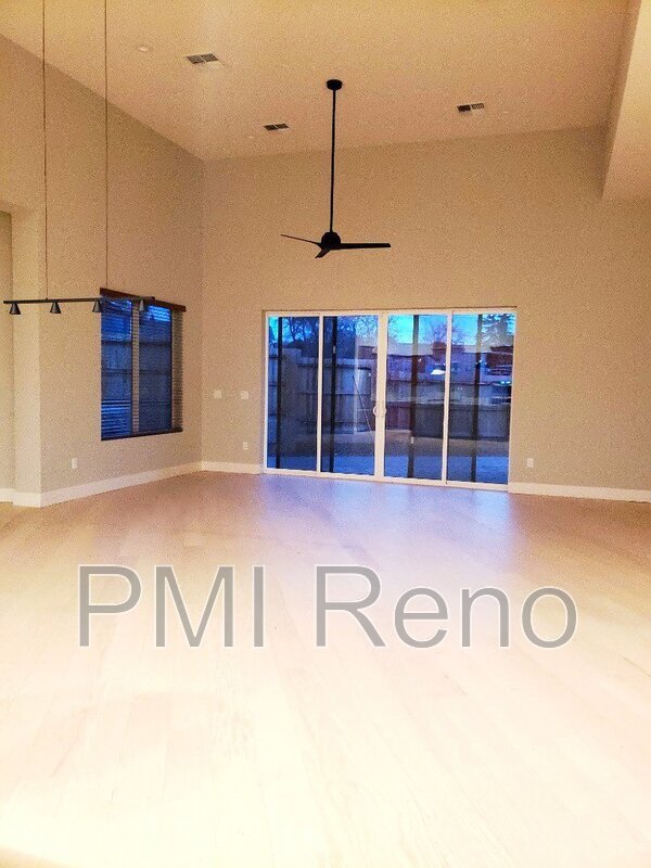 Building Photo - 2974 Saddle Peak Dr