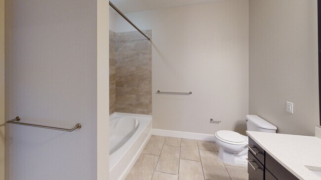 Interior Photo - Channel Mission Bay