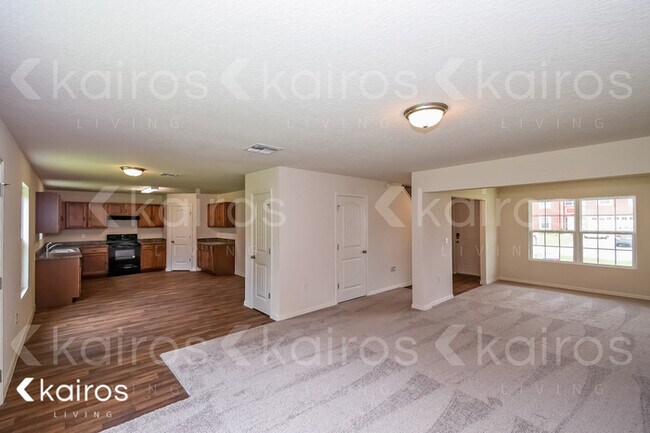 Foto del edificio - 94 Rolling Sands Dr