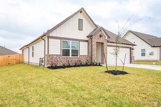 Building Photo - 1722 San Jacinto Dr