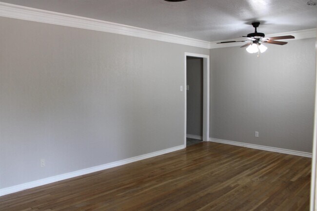 Building Photo - 4305 Randel Dr