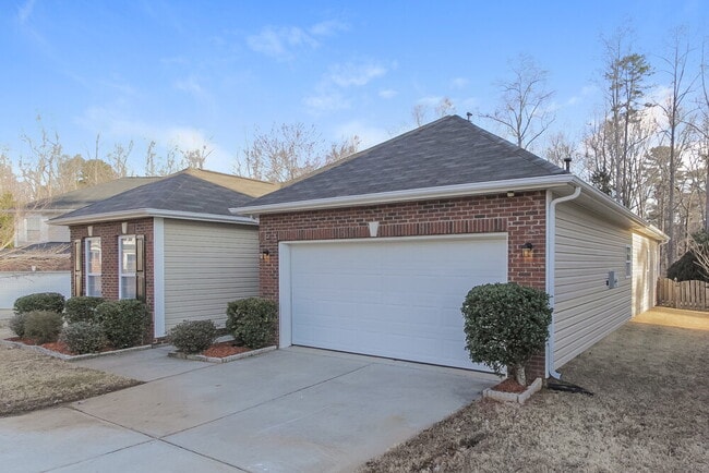 Building Photo - 1020 Breakmaker Ln