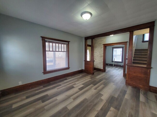 Building Photo - FOR RENT- 416 Riehl-Newly Remodeled! Pets ...