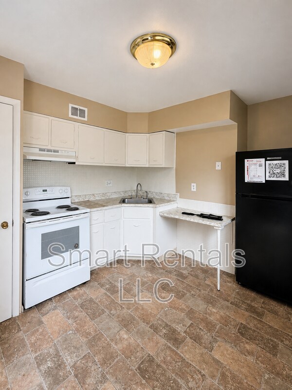Foto del edificio - 2631 Tyrell Dr