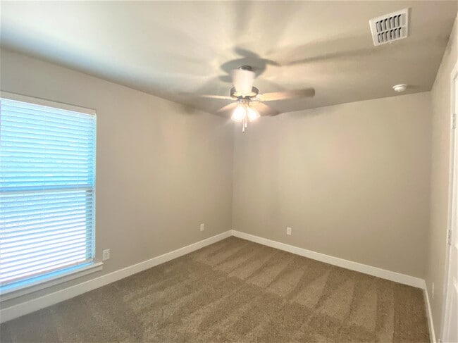 Building Photo - 13806 Avenue Q