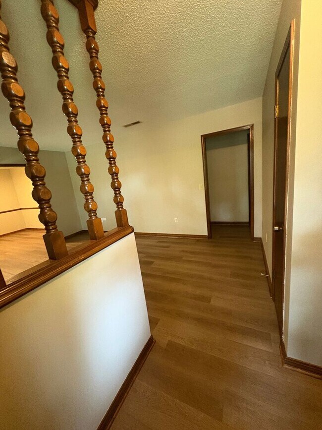 Foto del edificio - Valley Hills Subdivision - Detached Garage...