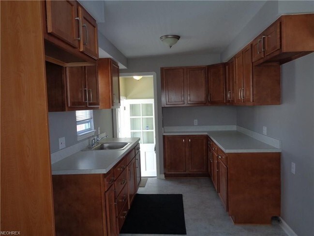 Foto del edificio - 7714 Dorothy Ave