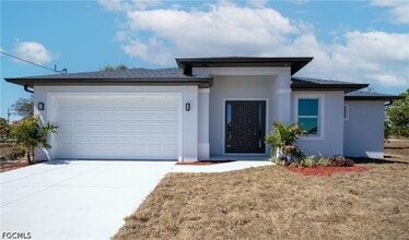 Building Photo - 4730 NW 38th Pl