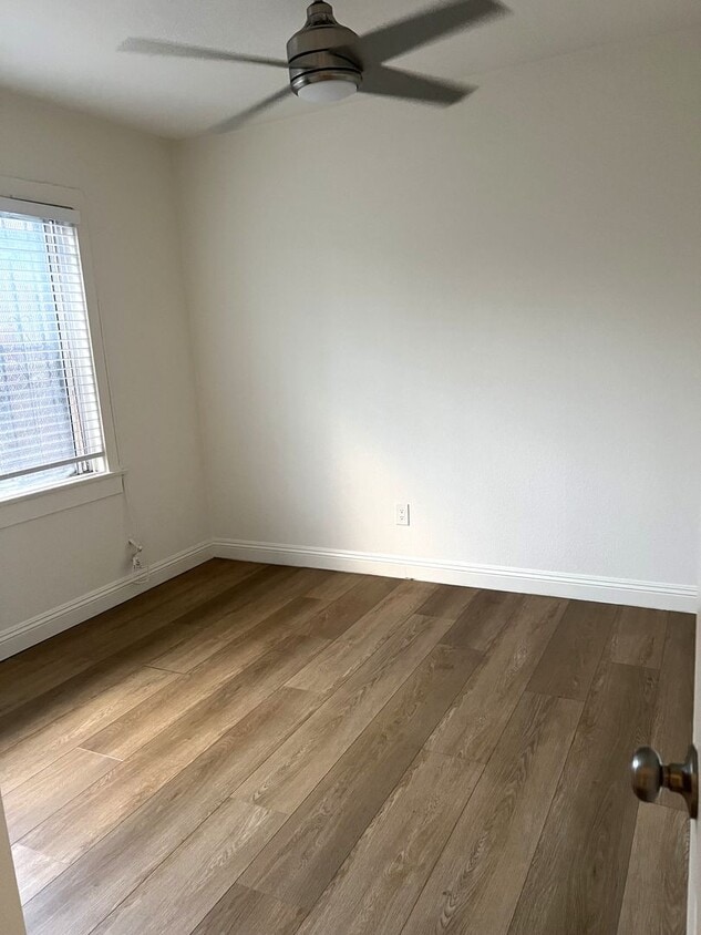 Photo - 227 E. 78th St