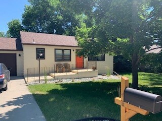Foto del edificio - 2715 Sunnyview Ln