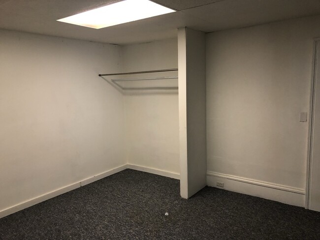 Foto del edificio - 301 Maple St