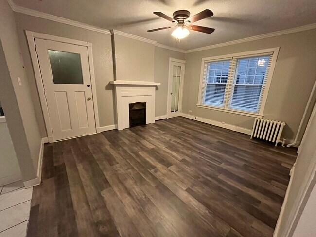 Foto del edificio - 1137 N Sherman St