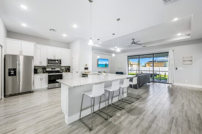 Foto del edificio - Charming 3BR House in Cape Coral