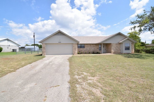 Building Photo - 6608 Rein Dr Killeen