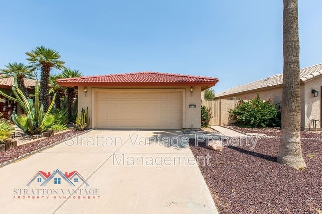 Building Photo - 2086 N Sweetwater Dr