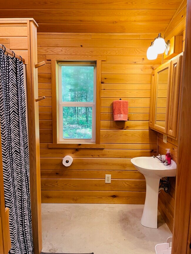 Foto del edificio - 9286 Forest Trl