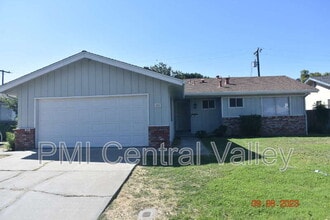 Building Photo - 280 Prado Way