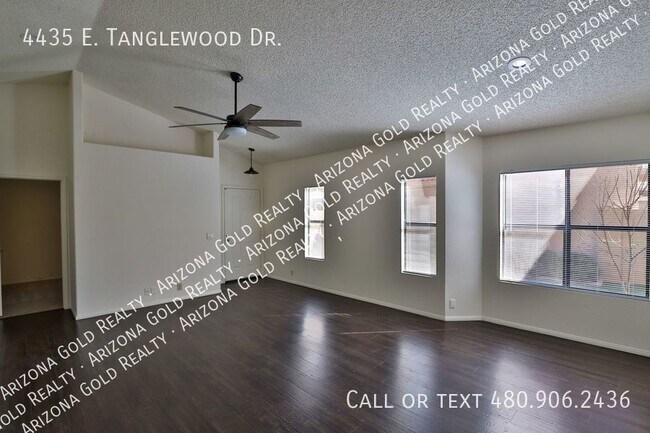 Foto del edificio - 4435 E Tanglewood Dr