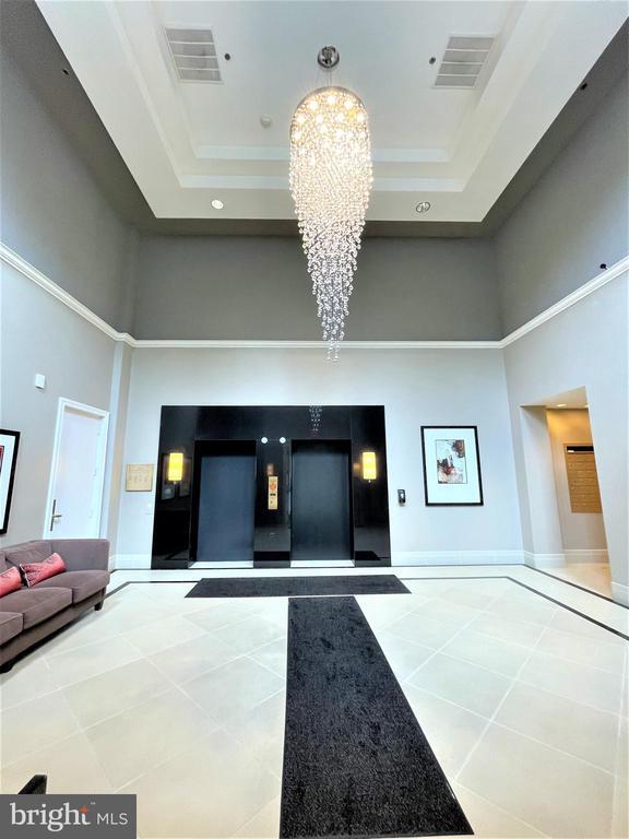 Building Photo - 1641 International Dr