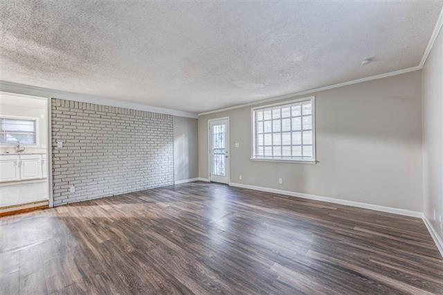 Building Photo - Renovated East Memphis Home