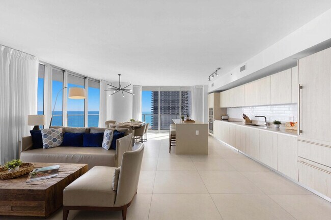 Building Photo - 4111 S Ocean Dr