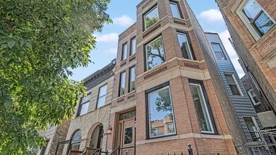 Building Photo - 3227 W Beach Ave