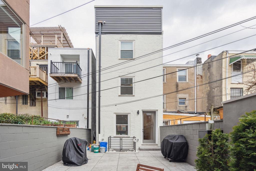 642 Carpenter St, Philadelphia, PA 19147 Townhome Rentals in Philadelphia PA