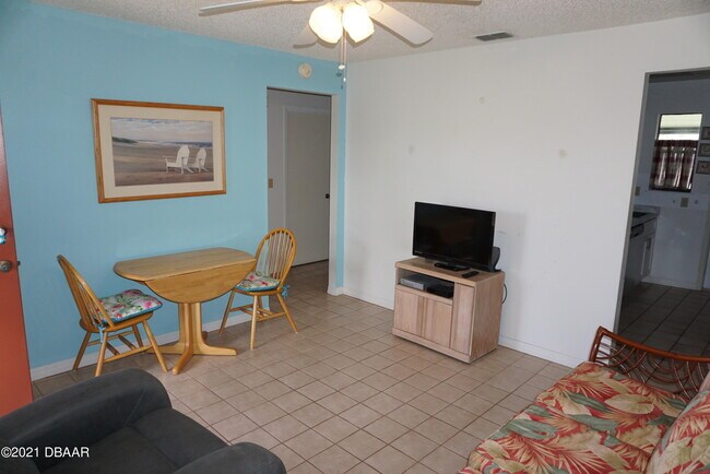Building Photo - 16 Oriole Cir