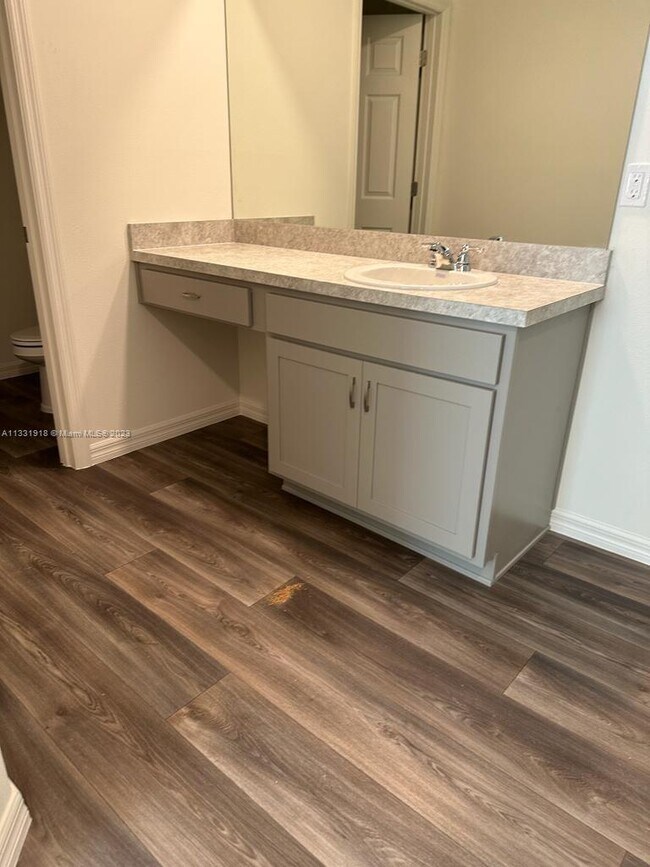 Foto del edificio - 314 SW Ray Ave