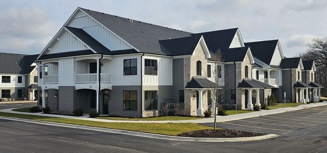 Building Photo - Chestnut - 2Br/2Ba Rental Home - First Floor