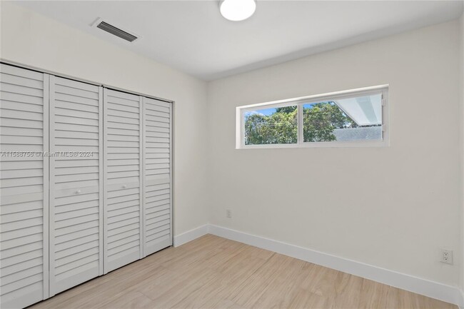 Foto del edificio - 19421 SW 103rd Ct