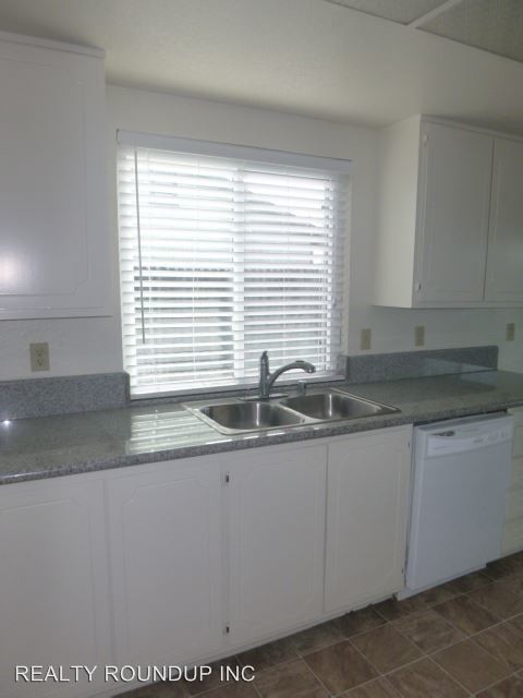 Building Photo - 3 br, 2 bath House - 8424 Sierra Sunset Dr