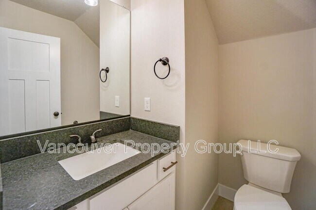 Foto del edificio - 2217 E Juniper Cir