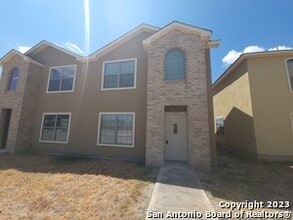 Building Photo - 10527 Hunters Pond