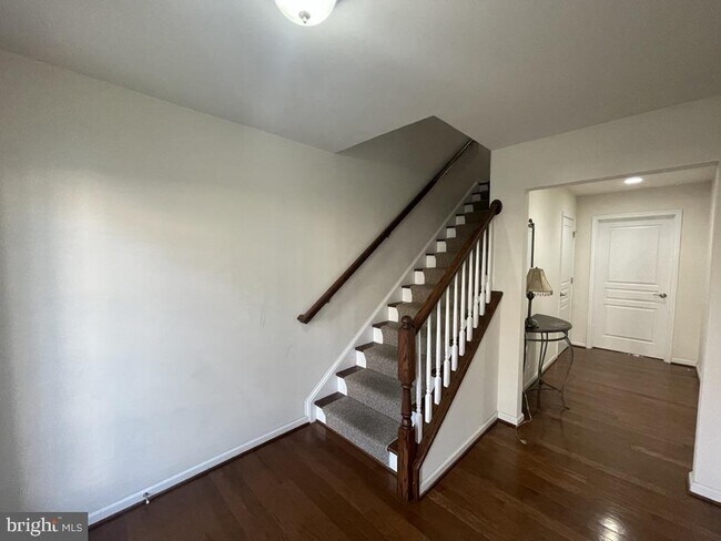 Building Photo - 8322 Heritage Crossing Ct