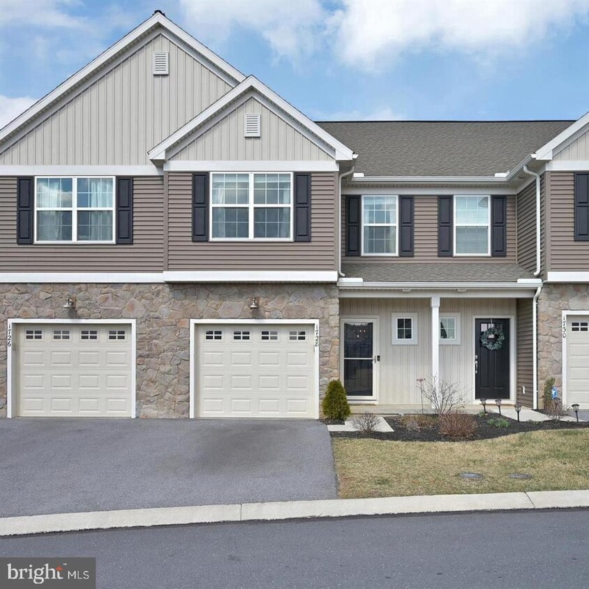 Primary Photo - 1728 Fairbank Ln