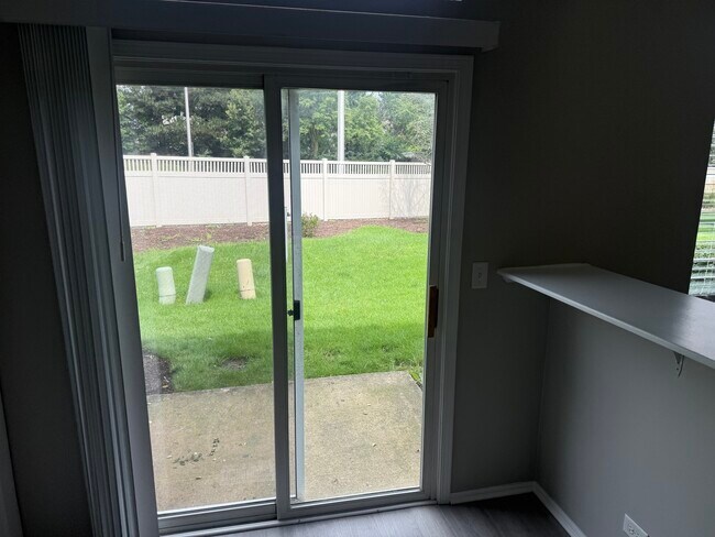 Building Photo - 1108 Grand Lake Ct