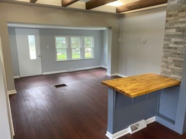 Foto del edificio - Updated 2 bedroom 2 bath house in Lockport