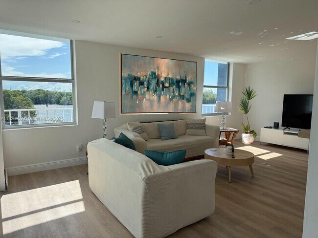 Foto del edificio - 16546 NE 26th Ave