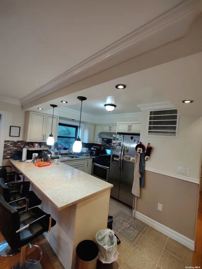 Foto del edificio - 75-32 Parsons Blvd