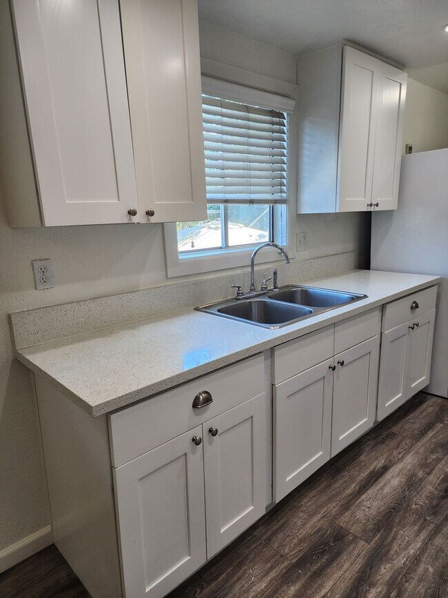 1754 Kent St Unit 175403, Los Angeles, CA 90026 Room for Rent in Los