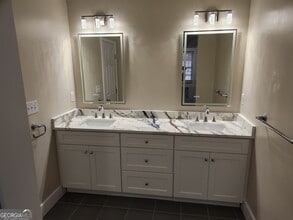 Building Photo - 5170 Lost Dutchman Dr