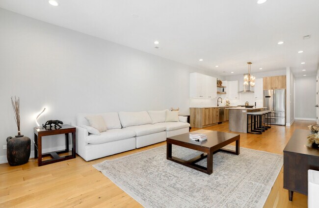 Foto del edificio - 1445 N Rockwell St