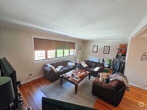 Building Photo - 303 Willow Ave