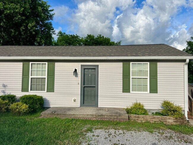 Building Photo - 104 Williams St