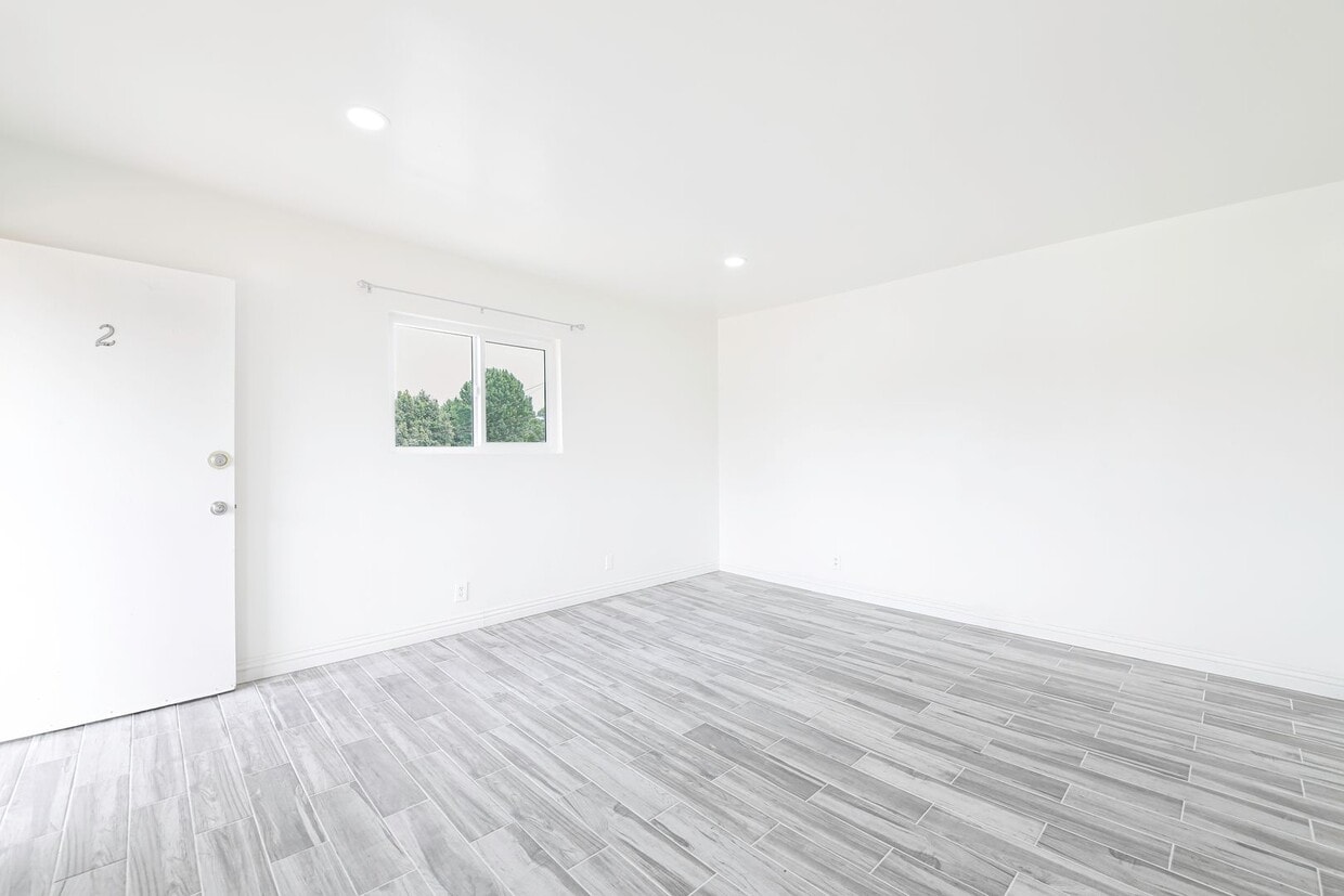 Foto principal - 248 E Norton St