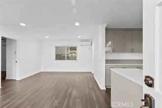 Building Photo - 408 Spencer St