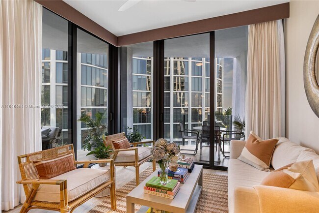 Foto del edificio - 2831 S Bayshore Dr