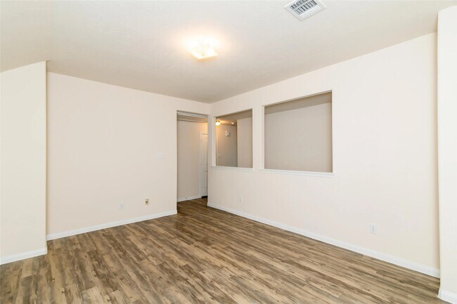 Building Photo - 13107 Withee Path Ln