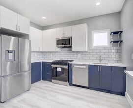 Building Photo - 20 W 49th St